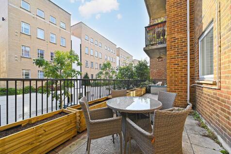 Lamb-Court-(2).JPG