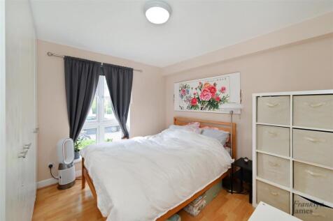 Wheat Sheaf Close (9).JPG