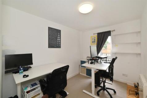 Wheat Sheaf Close (10).JPG