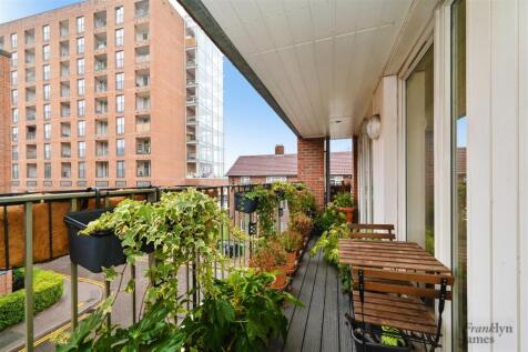 Callisto-Court (6).JPG