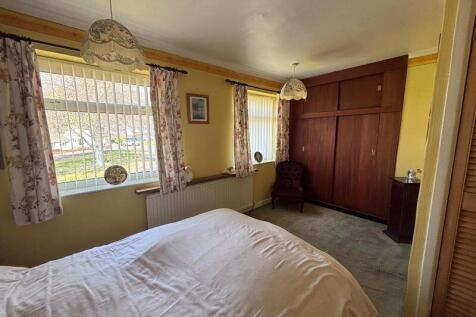 Bedroom Two )Formerly bed 2 and 3)