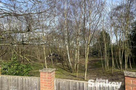 Land Adj Clipstone Dr _2386.jpg