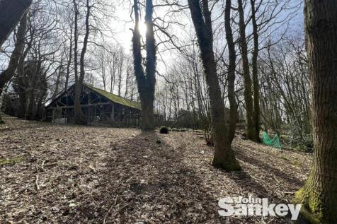 Land Adj Clipstone Dr _2401.jpg