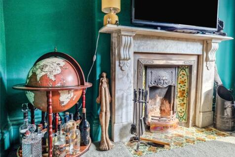 Lounge Feature