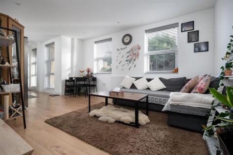 Living Room/Dining Room