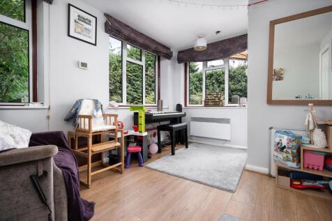 Family Room/Bedroom 4