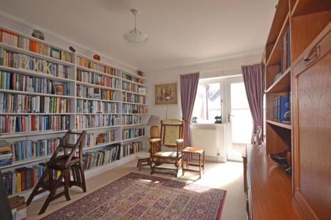 Family Room/Library/Bedroom