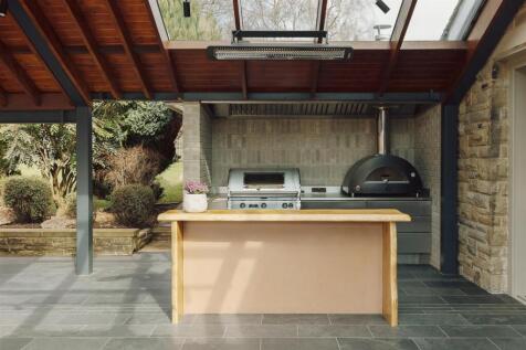BBQ &amp; Pizza Oven