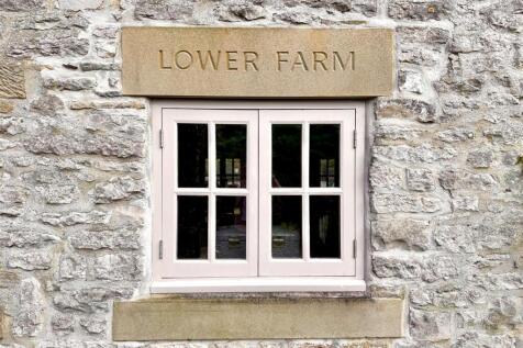 Lower Farm lintel.jpg