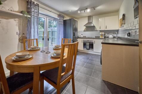 8 Elder Close Sapcote 7.jpg