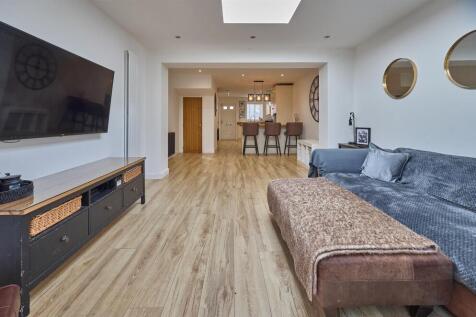 42 Convent Drive SG 7.jpg