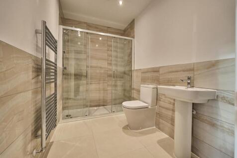 Ensuite shower room