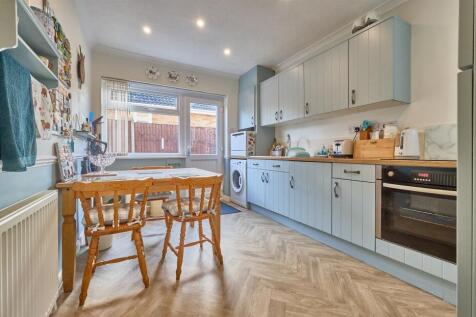 REFITTED DINING KITCHEN TO REAR