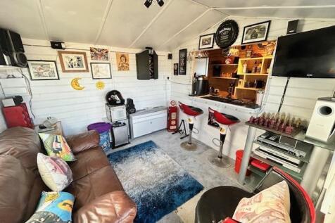 Summer House Bar