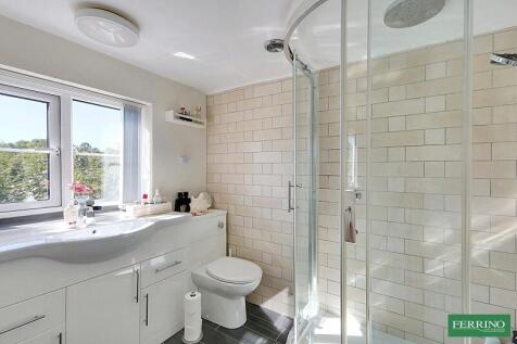 Bedroom 1 En-suite