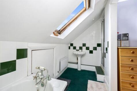 En-suite Bath/Shower Room/WC