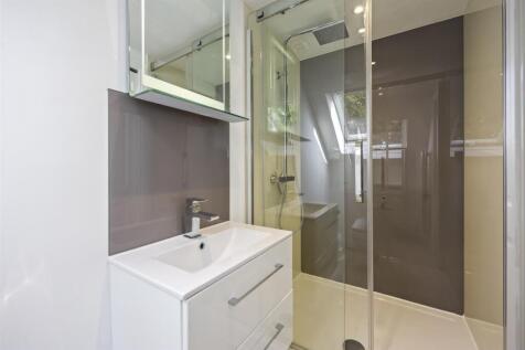 En-suite Shower/WC
