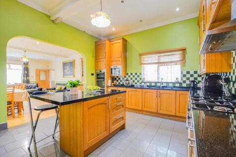 Fitted Kitchen