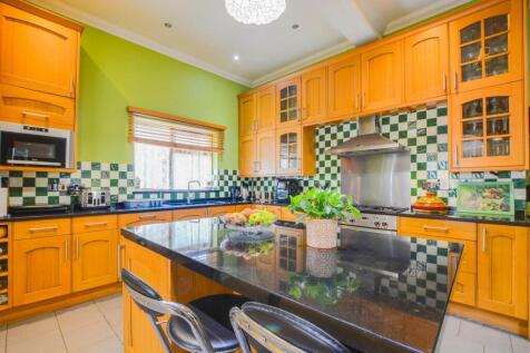 Fitted Kitchen