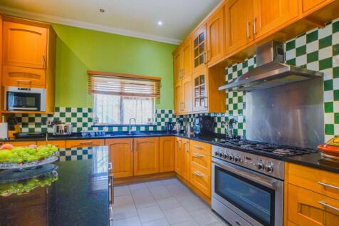 Fitted Kitchen