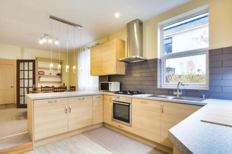Open Plan Fitted Dining Kitchen