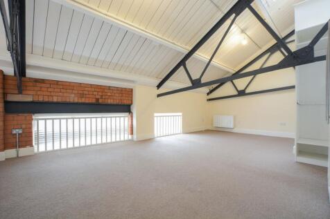 Mezzanine Floor/Sitting Room