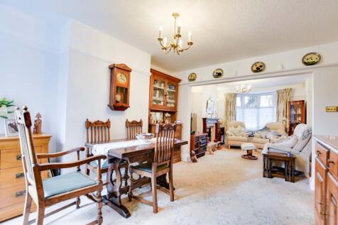 Open Plan Through Lounge Diner