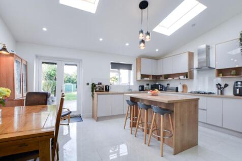 Open Plan Fitted Dining Kitchen