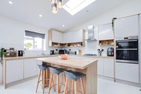Open Plan Fitted Dining Kitchen