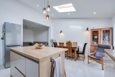 Open Plan Fitted Dining Kitchen