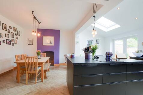 Open Plan Fitted Living Dining Kitchen