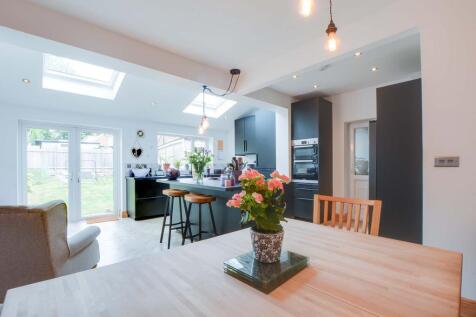 Open Plan Fitted Living Dining Kitchen