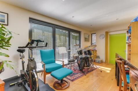 St Johns Close-19.jpg