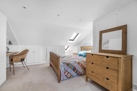 150 Northcroft Ro...