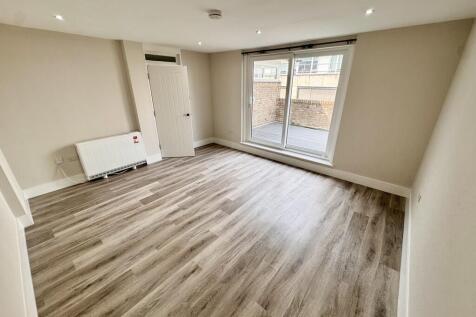 1_9 Phoenix Court...