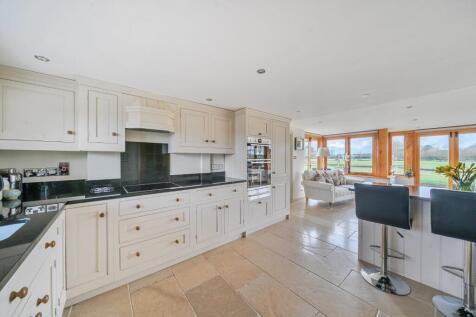 Kitchen/Dinng/Family