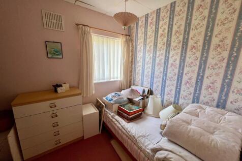 bed 3.jpg