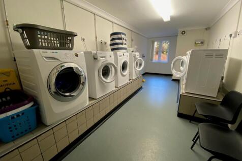 Communal Laundry Room.jpg