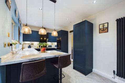 Kitchen/Breakfast Area