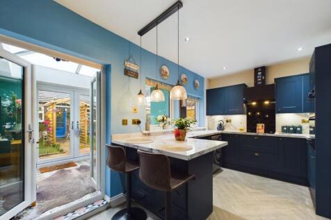 2 Bedroom End Terrace House - For Sale