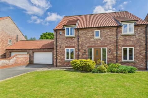 5 Bedroom Detached House - For Sale