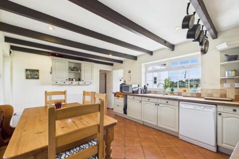 Kitchen/Breakfast Area