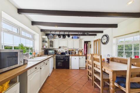 Kitchen/Breakfast Area