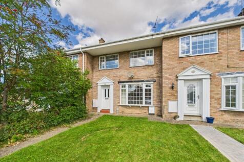 3 Bedroom Mid Terrace House - For Sale