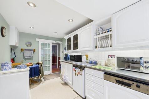 Kitchen/Breakfast Area