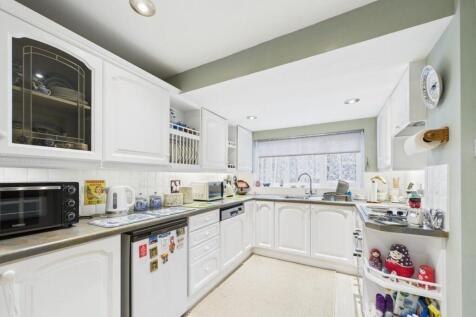 Kitchen/Breakfast Area