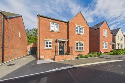 4 Bedroom Detached House - For Sale