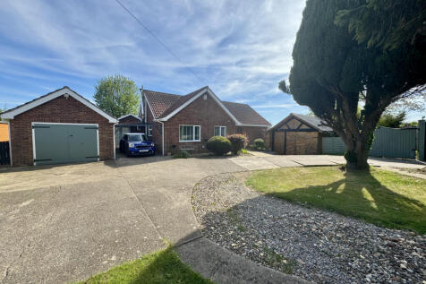 3 Bedroom House - detached for Sale