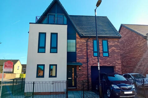 5 Bedroom Detached House - For Sale