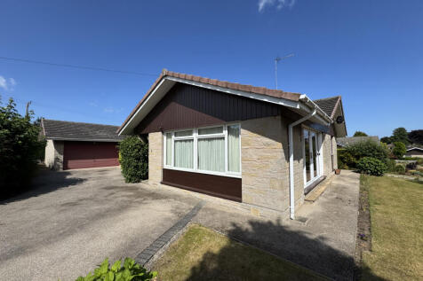 6 Bedroom Detached Bungalow - For Sale